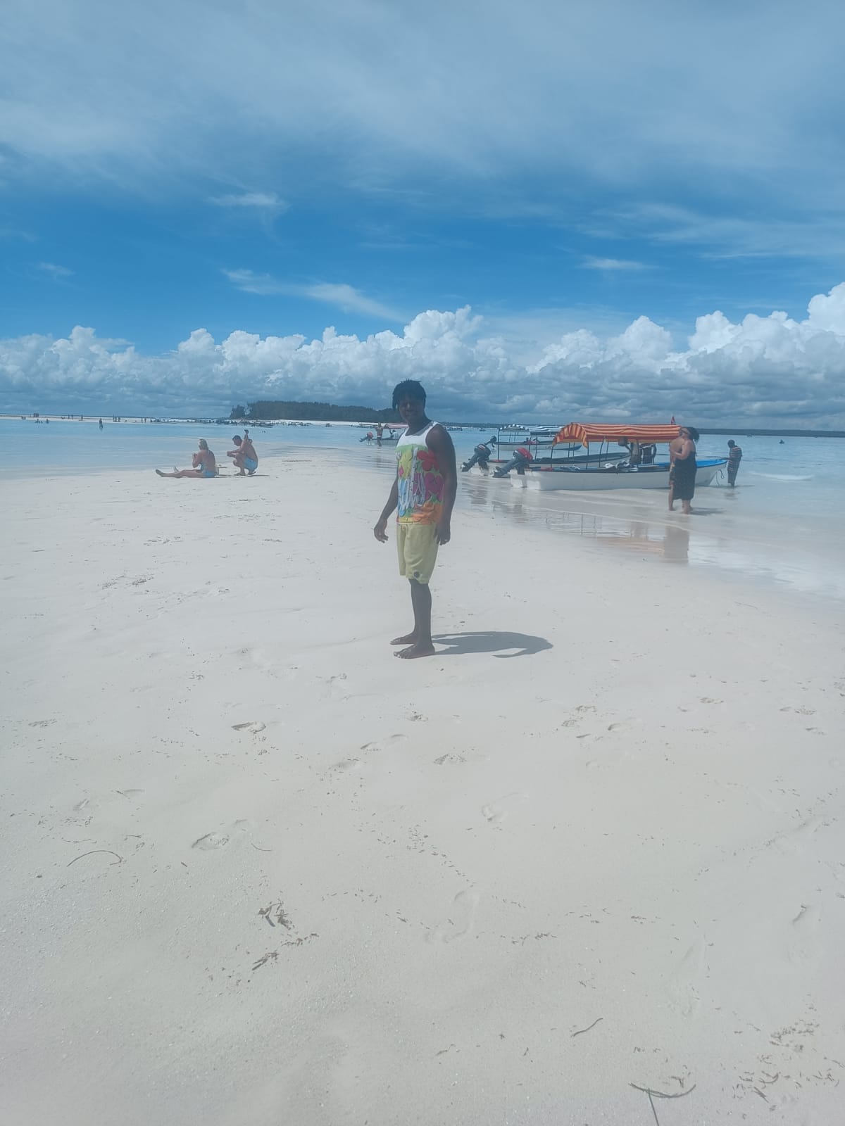 Mare turchese e lingua di sabbia a Zanzibar